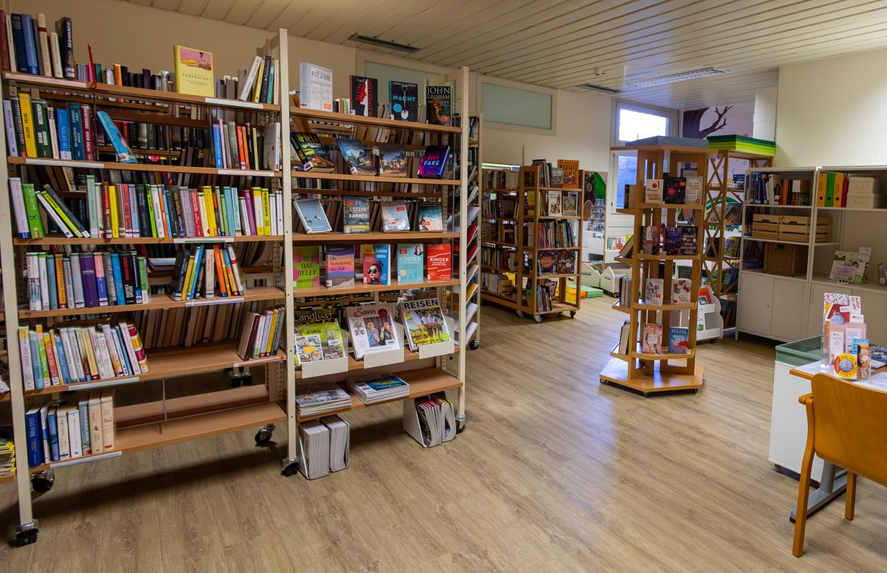 Symbolbild: Blick in die Bücherei